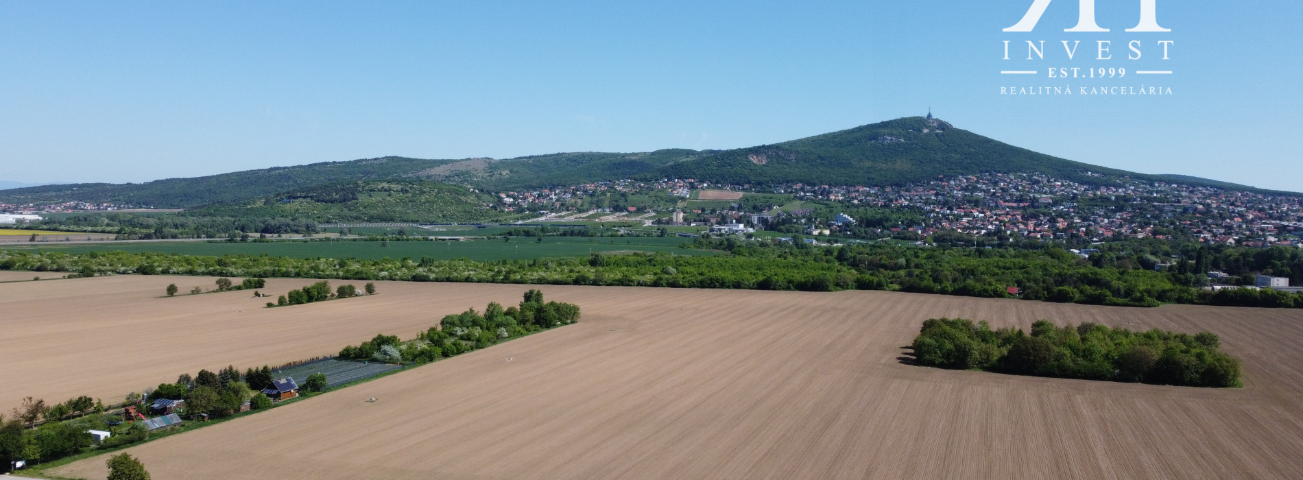 NA PREDAJ záhrady 500 m2 Párovské Lúky